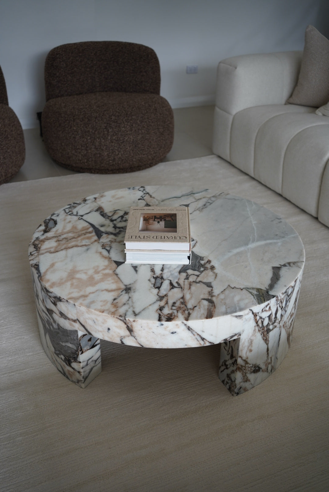 10 Marble Coffee Table Styling Ideas for Every Interior