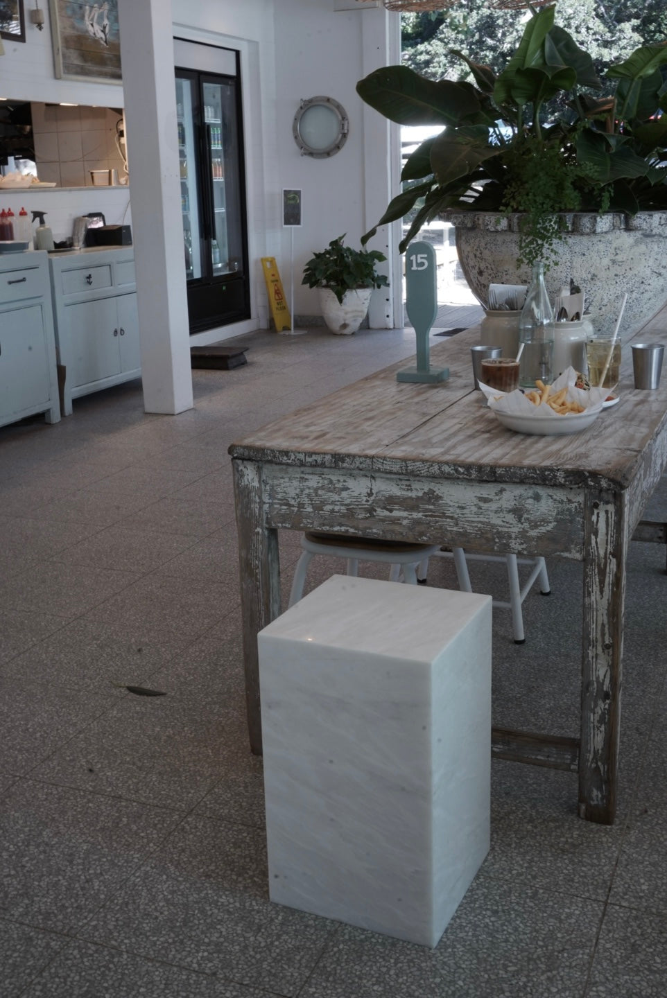 Best Marble Tables for Small Apartments