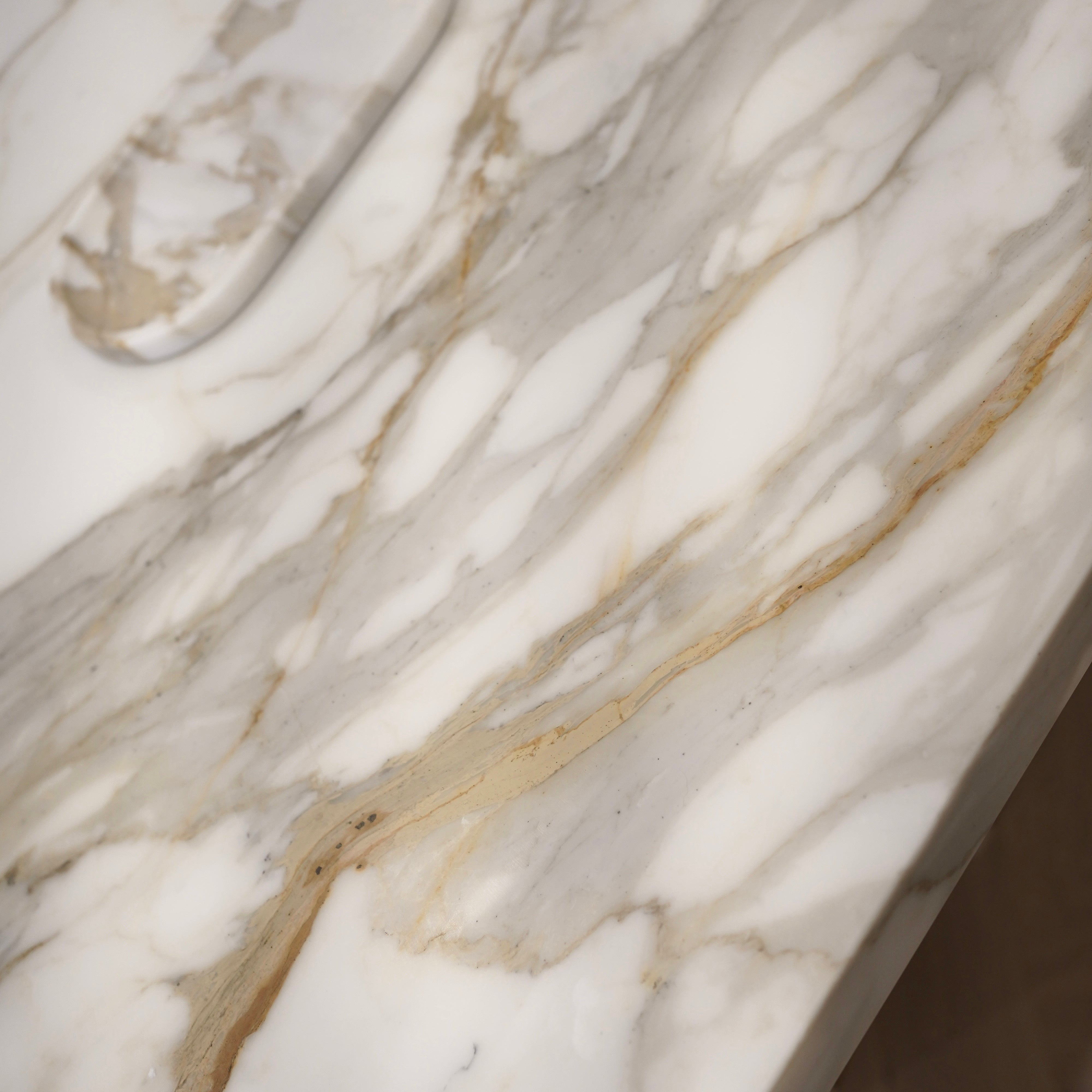 Aurelio Dining Table