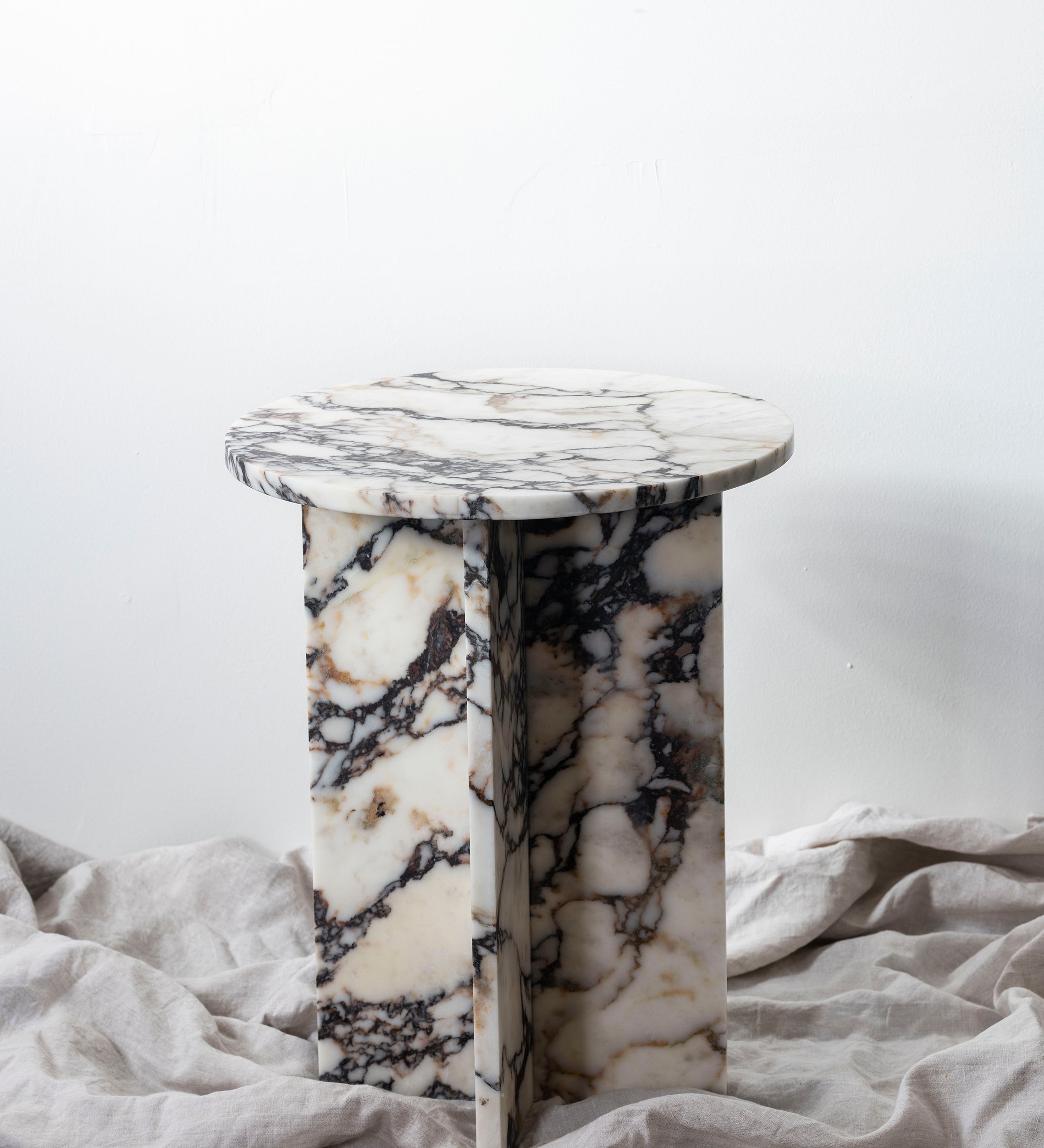 Calcatta Viola Side Table