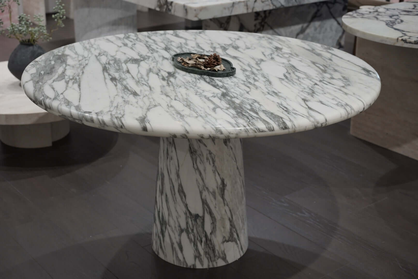 White Round Marble Dining Table Example